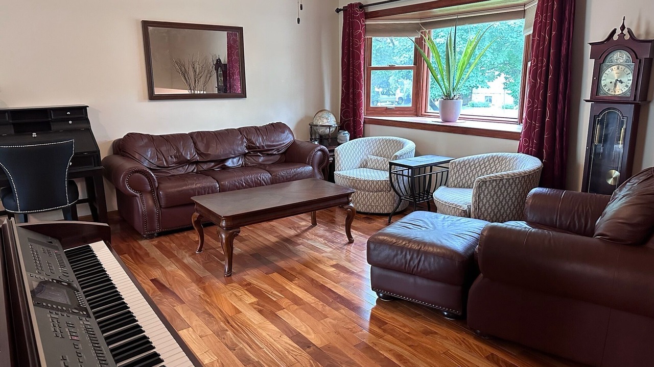 Photo of Livingroom in Shakopee