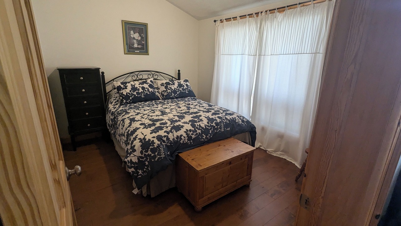 Photo of Bedroom in Wymbolwood Beach