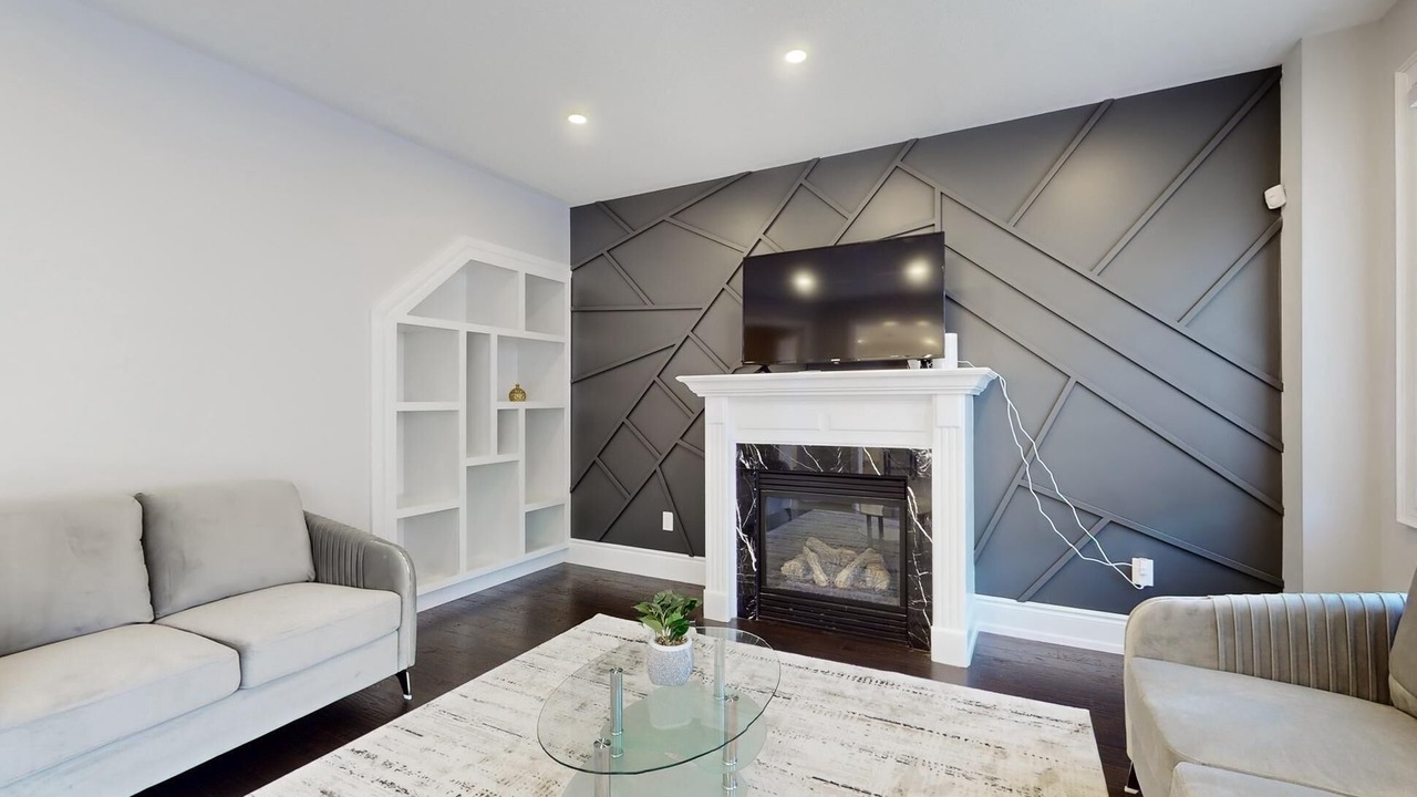 Photo of Livingroom in Ajax