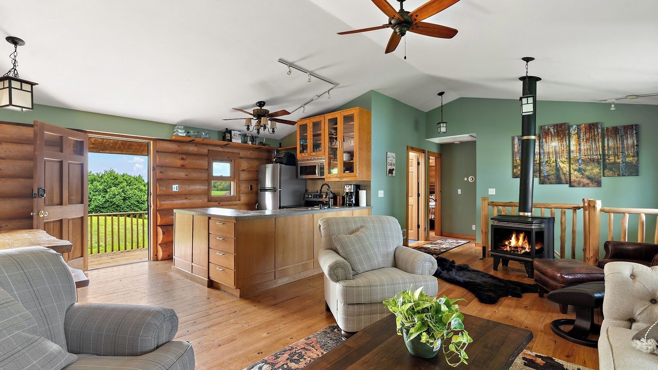 Photo of Livingroom in Lindstrom