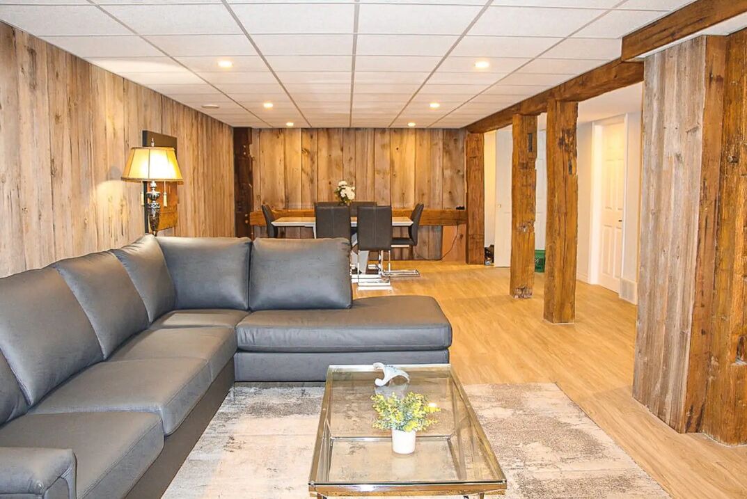 Photo of Livingroom in Grand Bend