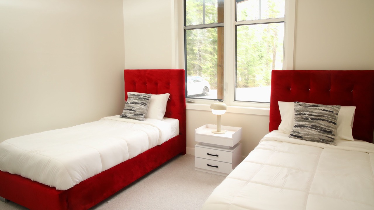 Photo of Bedroom in Lake of Bays