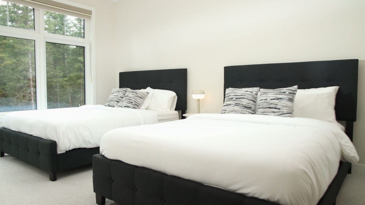 Photo of Bedroom in Lake of Bays