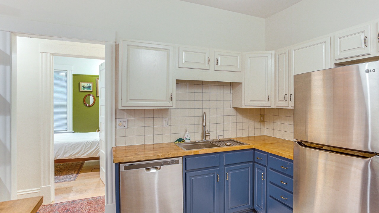 Photo of Kitchen in Lowry Hill East
