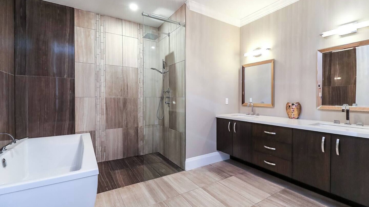 Photo of Bathroom in Port McNicoll