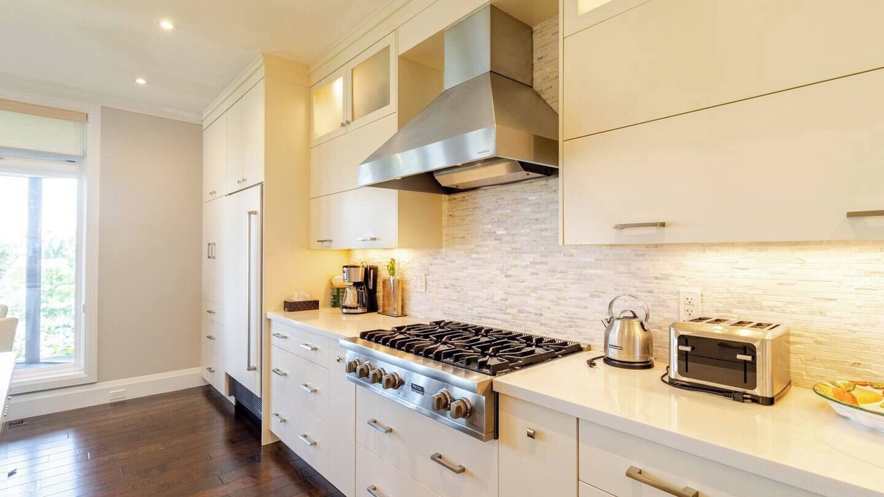 Photo of Kitchen in Port McNicoll