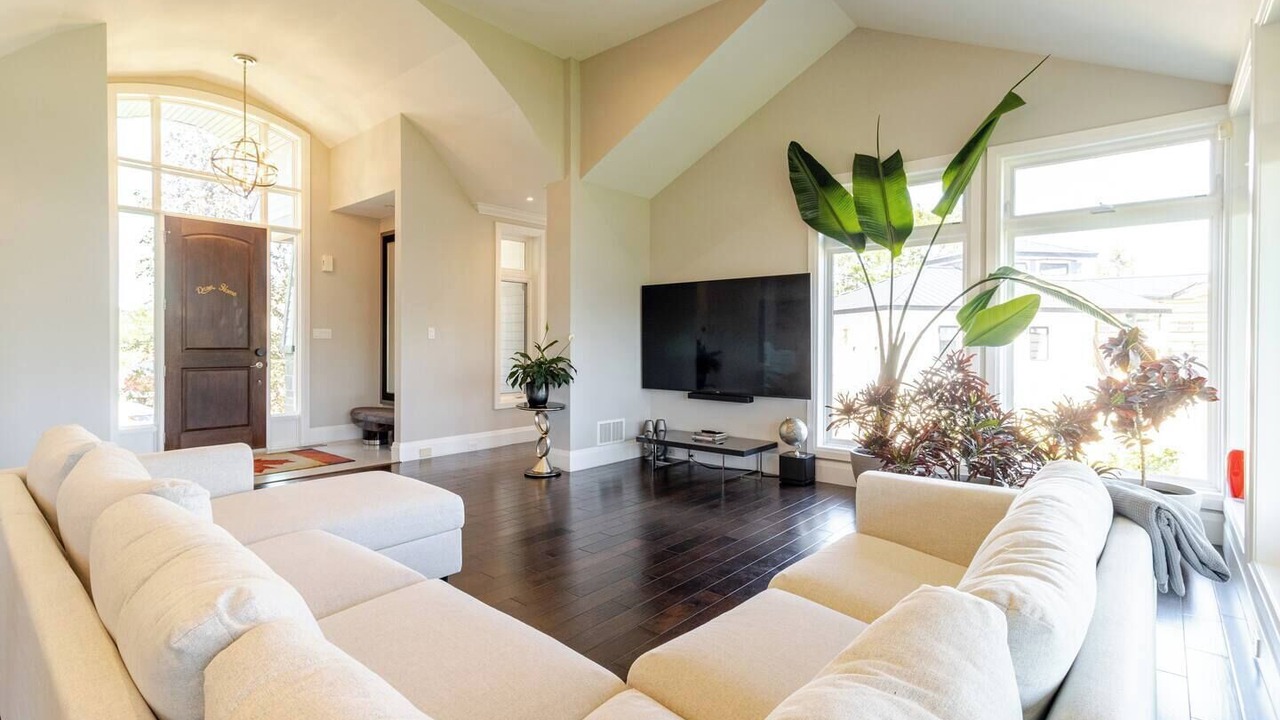 Photo of Livingroom in Port McNicoll