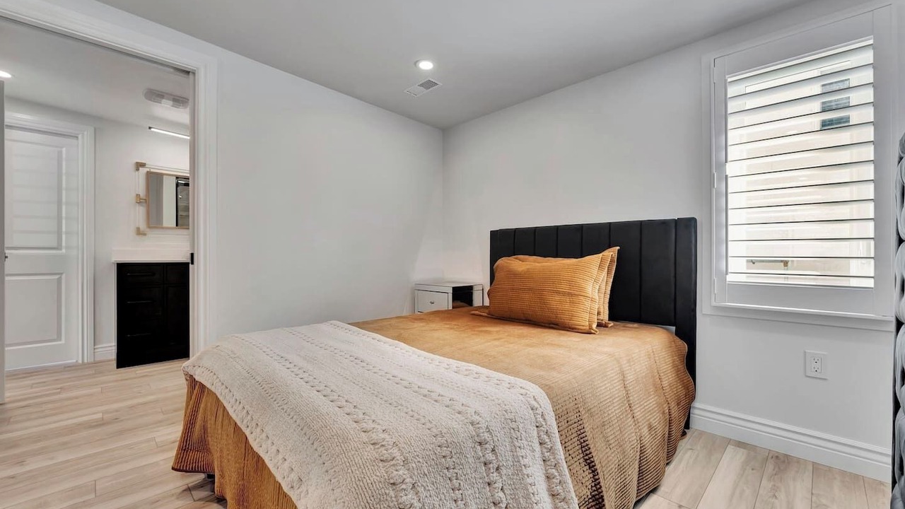 Photo of Bedroom in Port Dover
