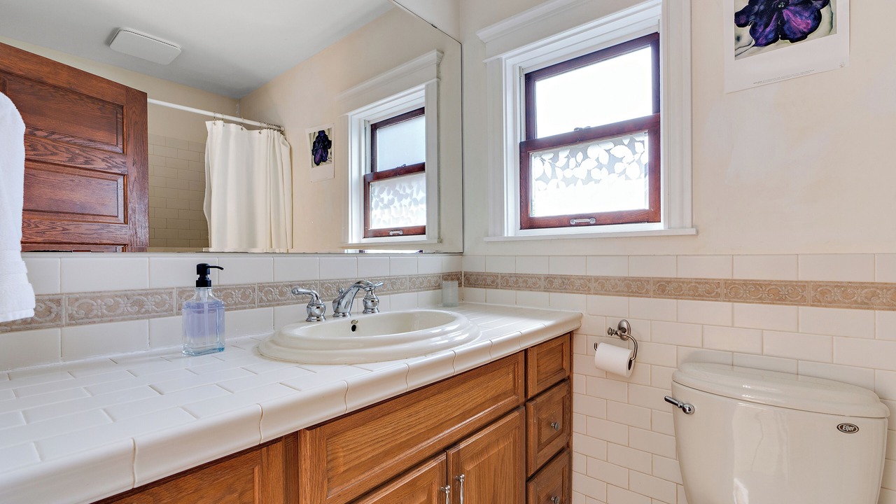 Photo of Bathroom in Uptown