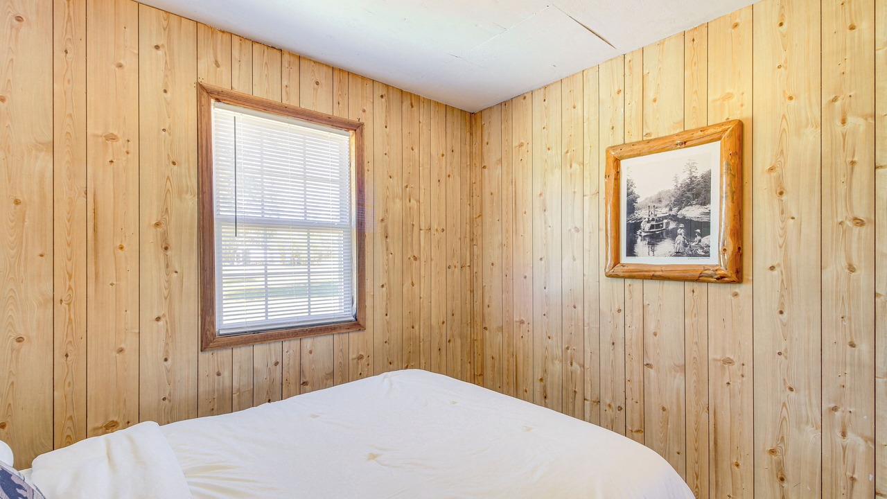 Photo of Bedroom in Garrison