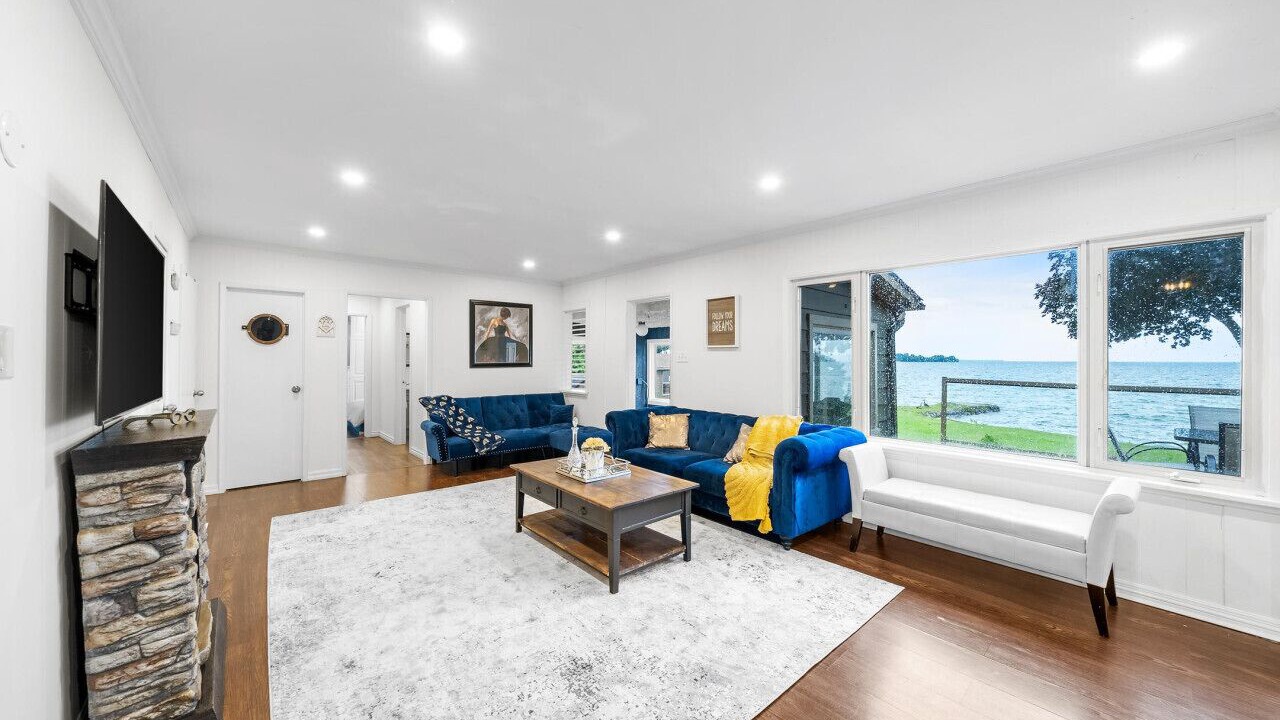 Photo of Livingroom in Ramara