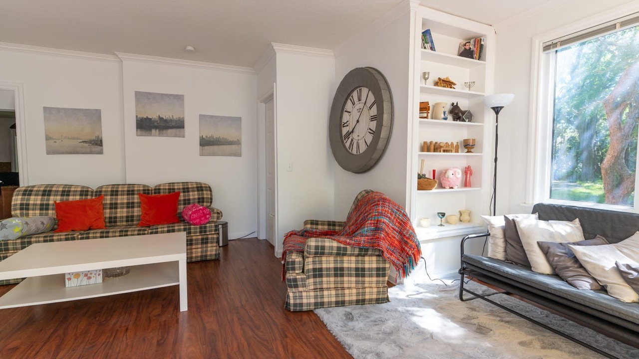 Photo of Livingroom in Sutton