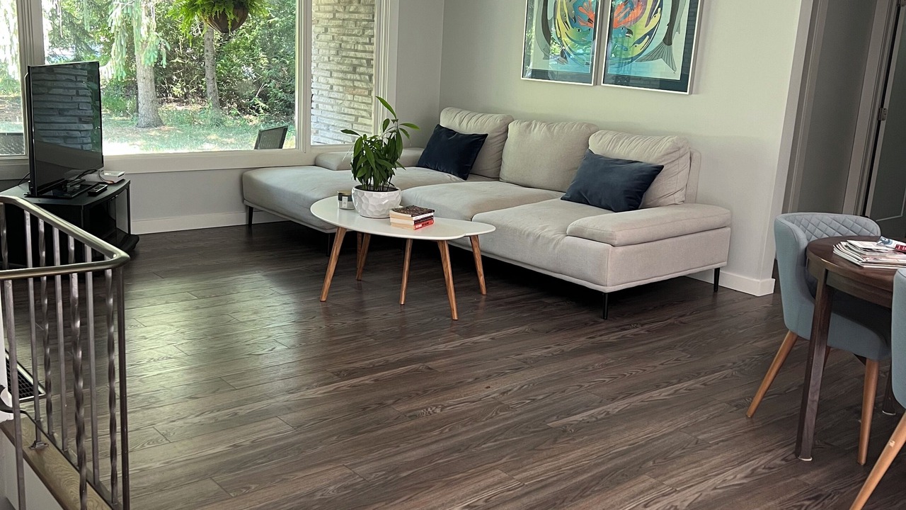 Photo of Livingroom in Grand Bend