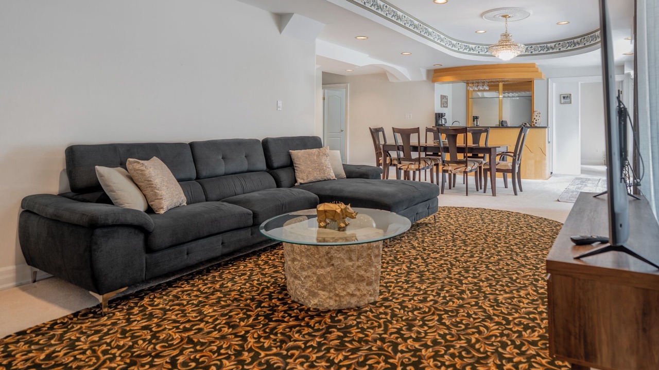 Photo of Livingroom in Richmond Hill