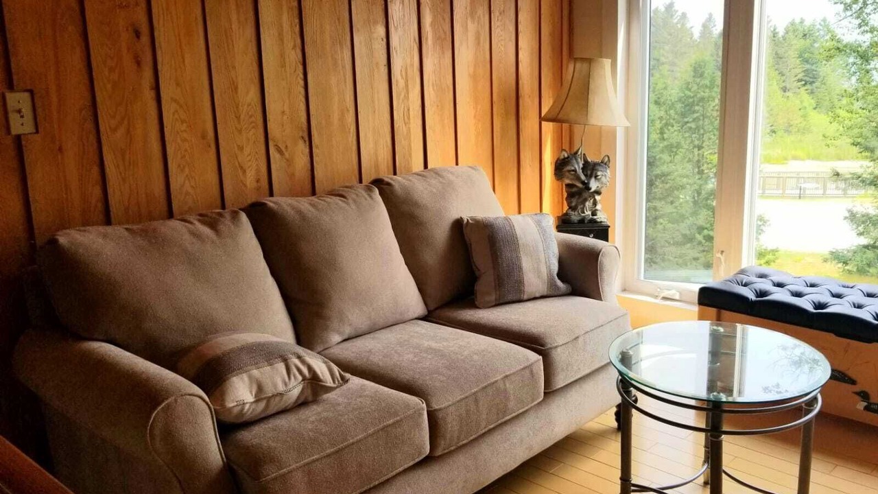 Photo of Livingroom in Manitoulin District