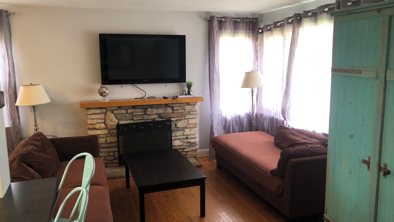Photo of Livingroom in Kingston