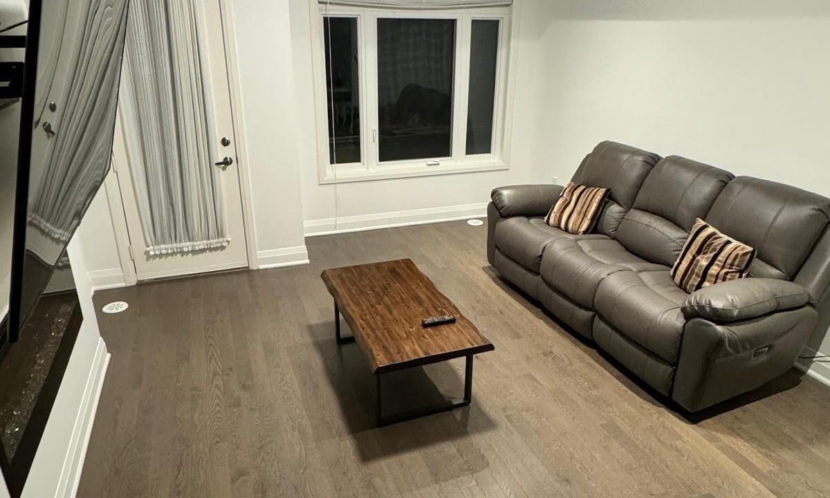 Photo of Livingroom in Clarington