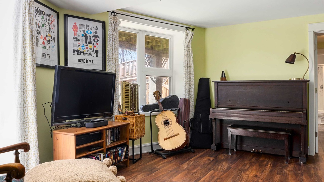 Photo of Livingroom in Jones Falls