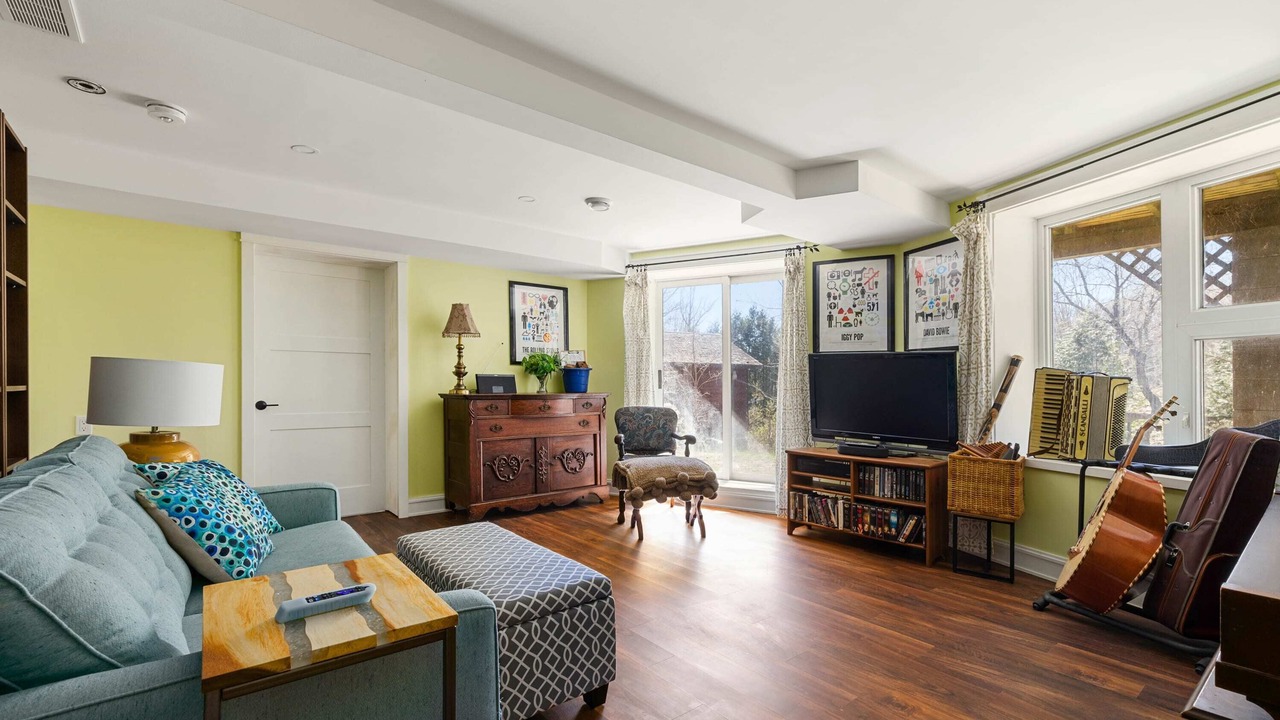 Photo of Livingroom in Jones Falls