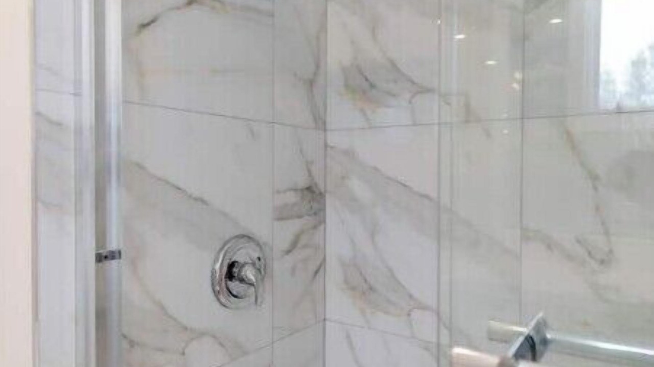 Photo of Bathroom in Mono