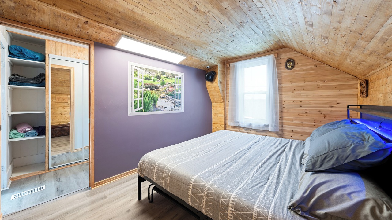 Photo of Bedroom in North Frontenac