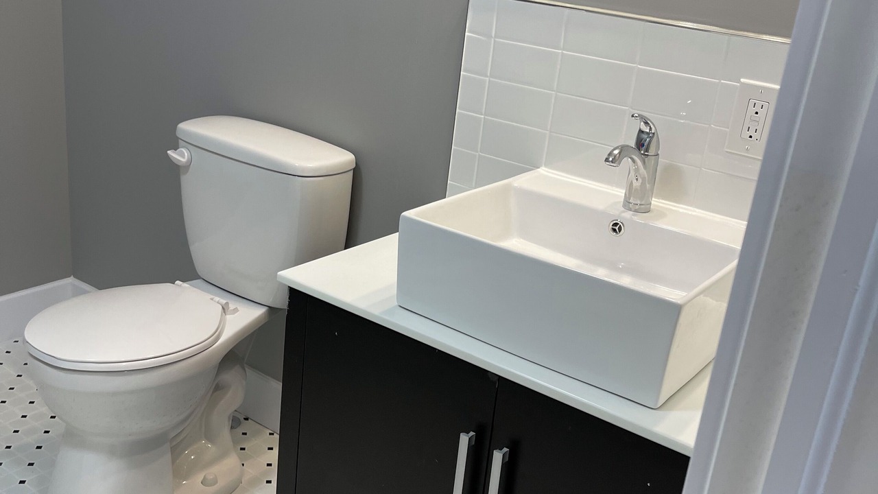 Photo of Bathroom in Loyalist