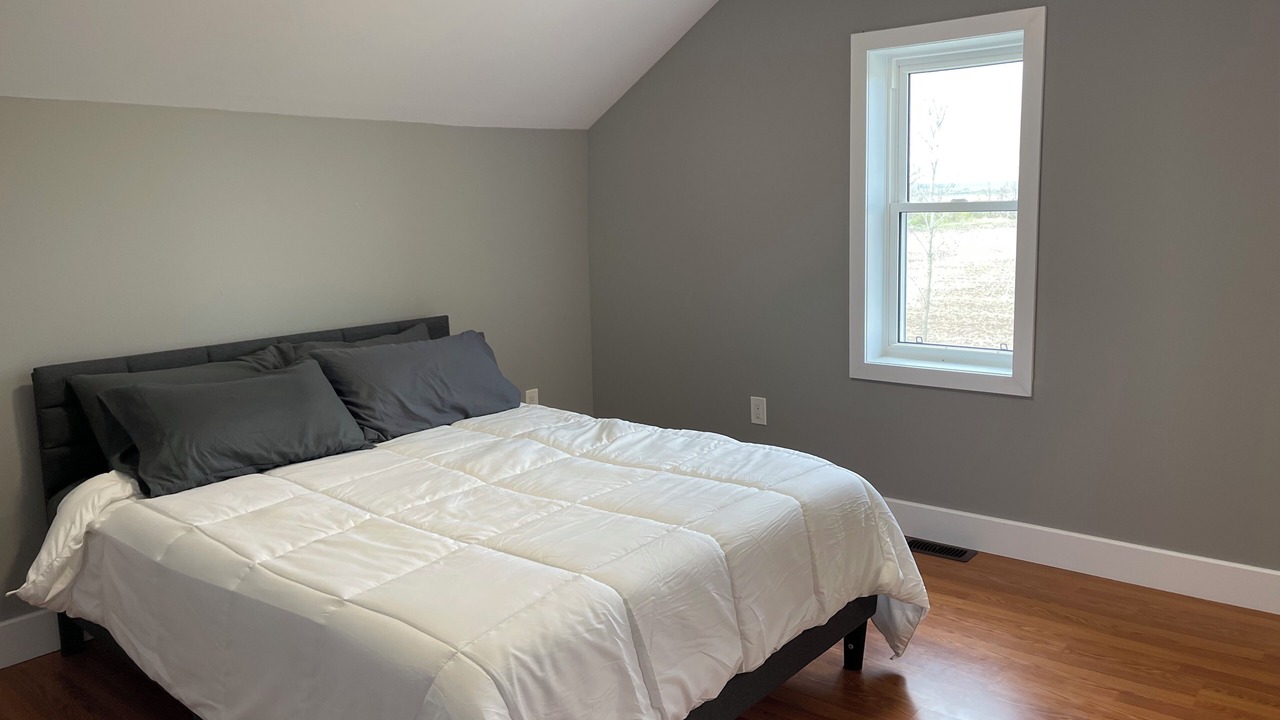 Photo of Bedroom in Loyalist