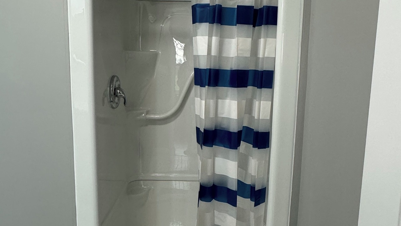 Photo of Bathroom in Loyalist