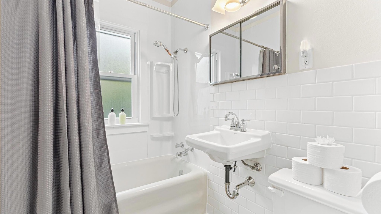 Photo of Bathroom in Midway