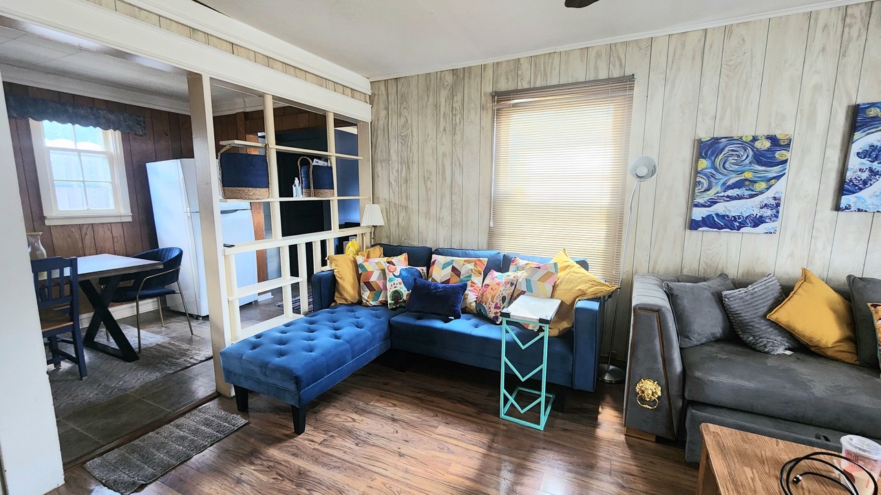 Photo of Livingroom in Brantford