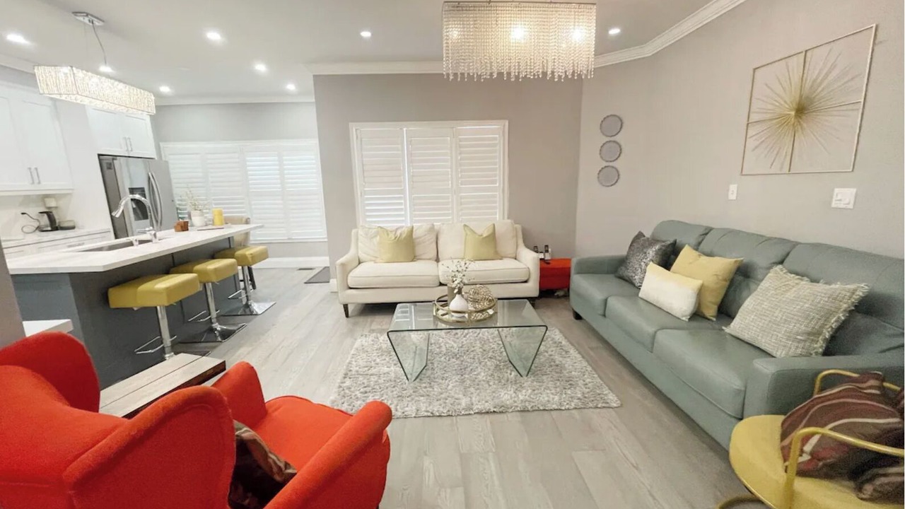 Photo of Livingroom in Churchill Meadows