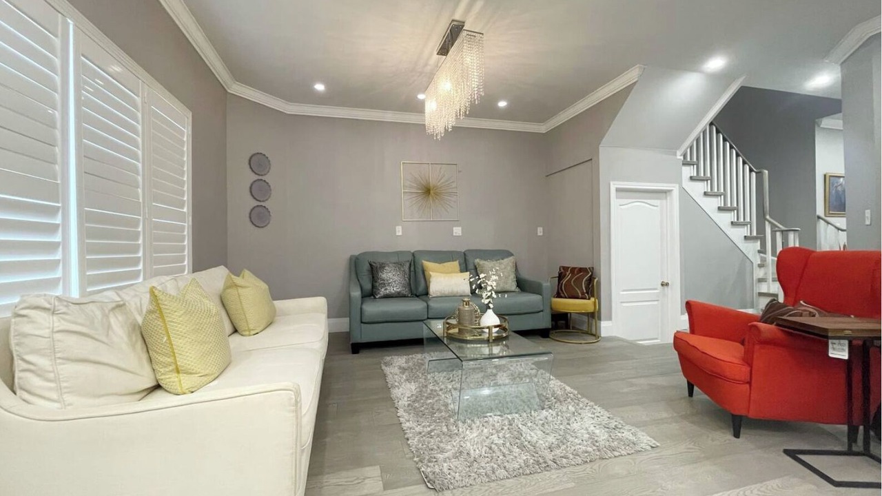 Photo of Livingroom in Churchill Meadows