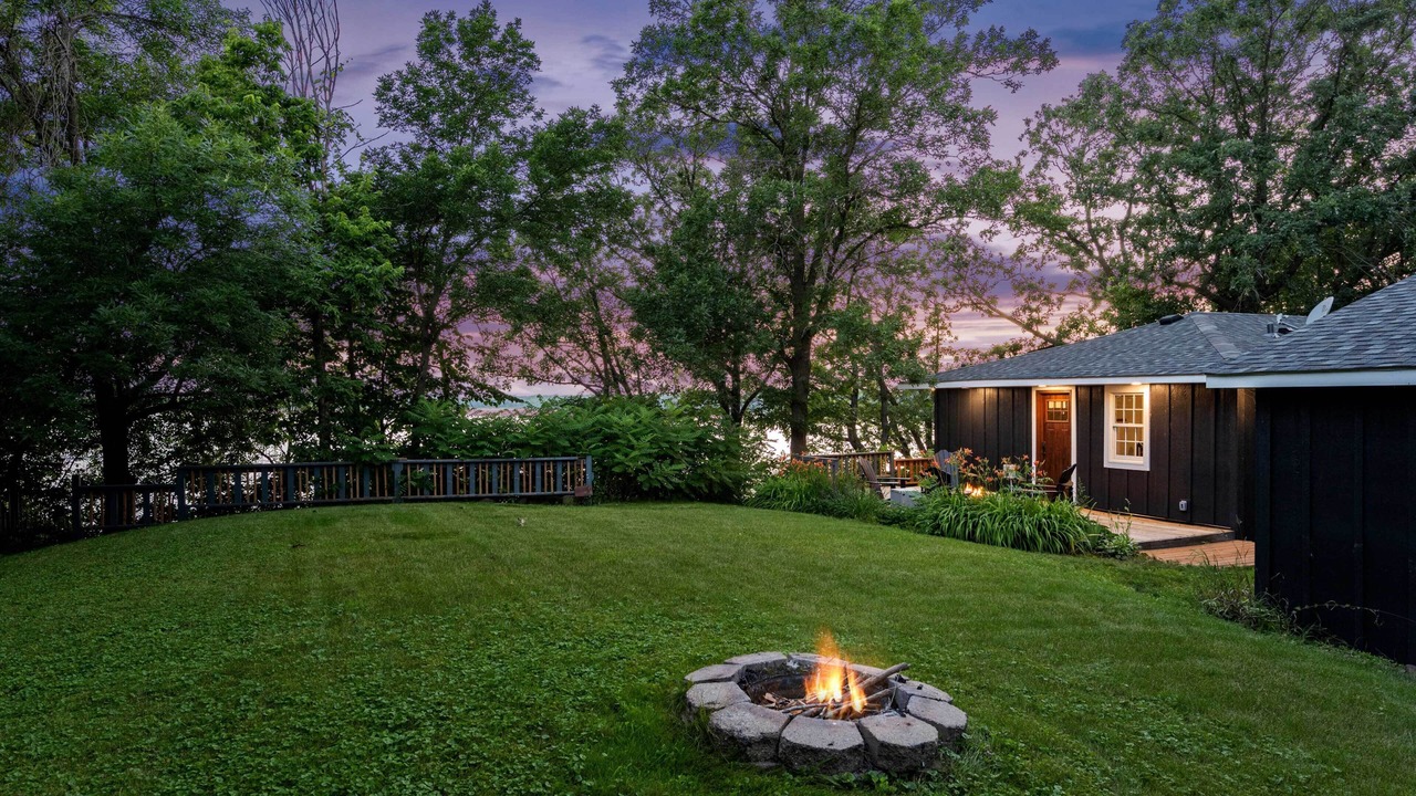 Photo of Outdoor in Maple Lake
