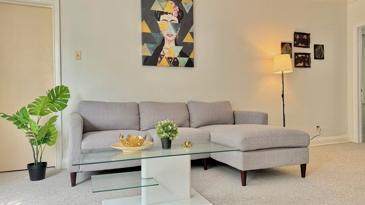 Photo of Livingroom in Forest Hill South