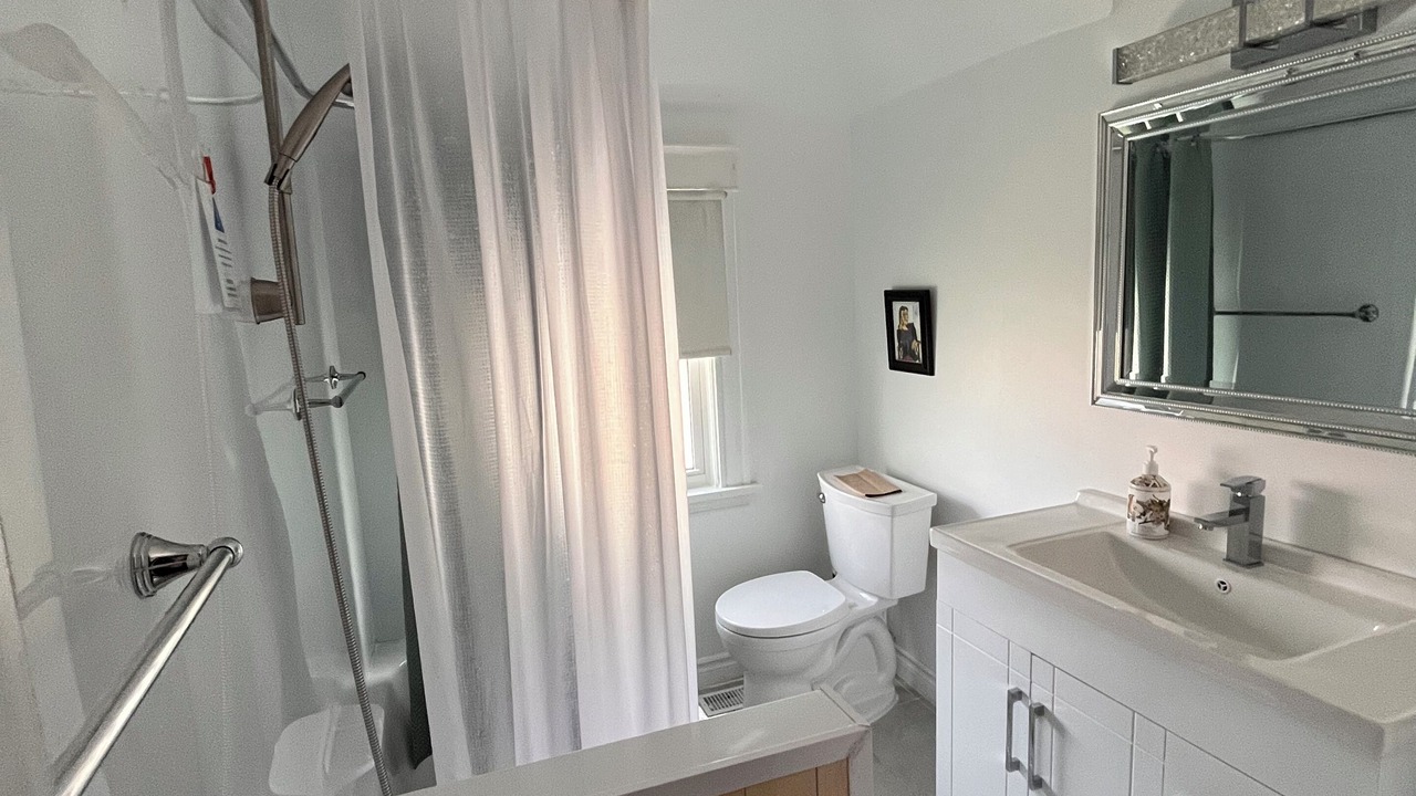 Photo of Bathroom in Thorold