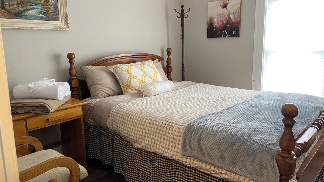Photo of Bedroom in Thorold