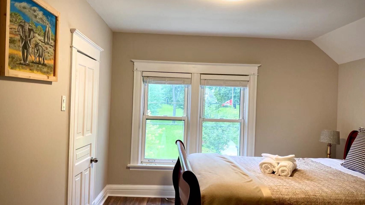 Photo of Bedroom in Thorold