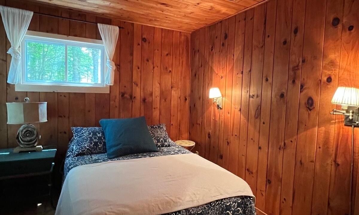 Photo of Bedroom in Minden Hills