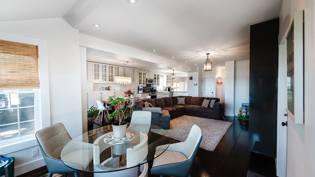 Photo of Livingroom in Hamilton