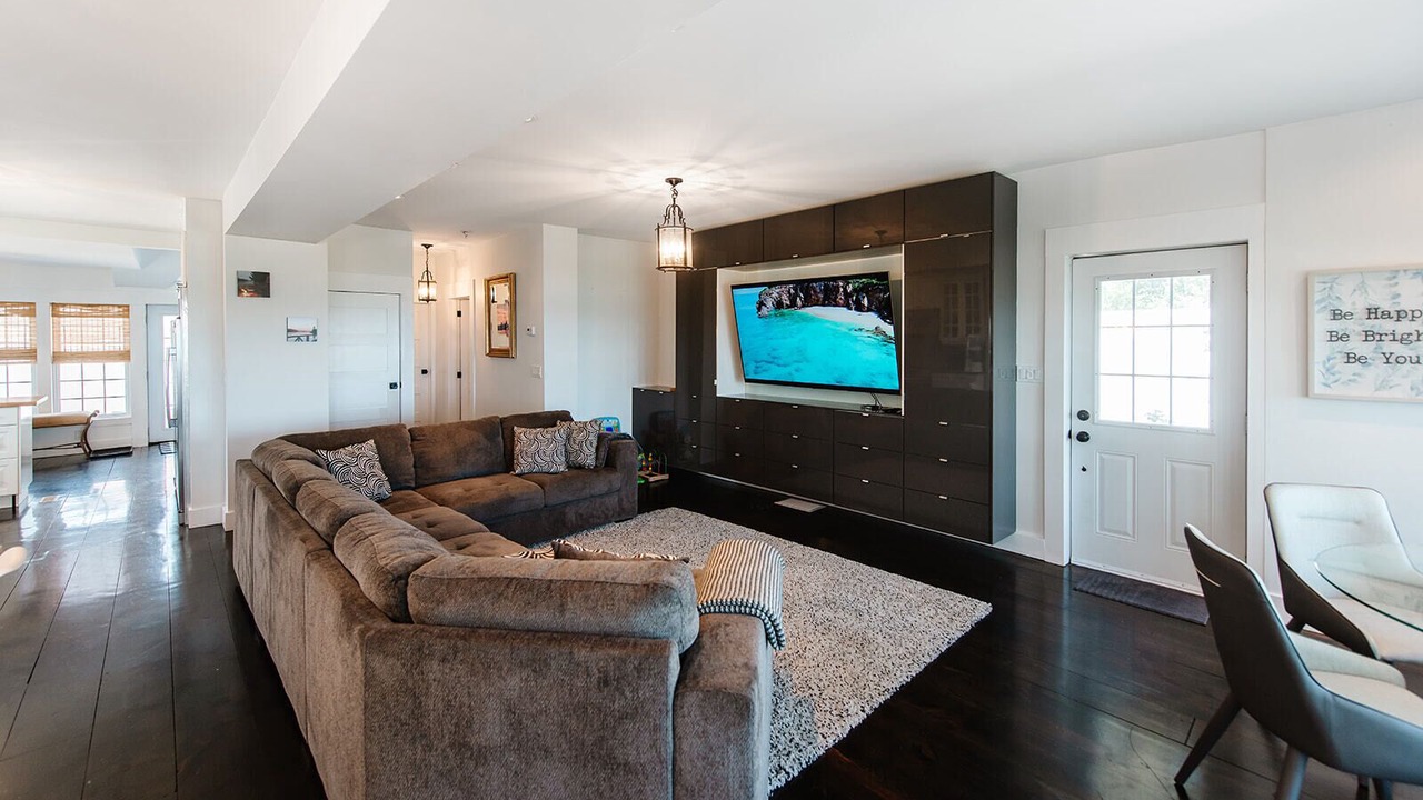 Photo of Livingroom in Hamilton