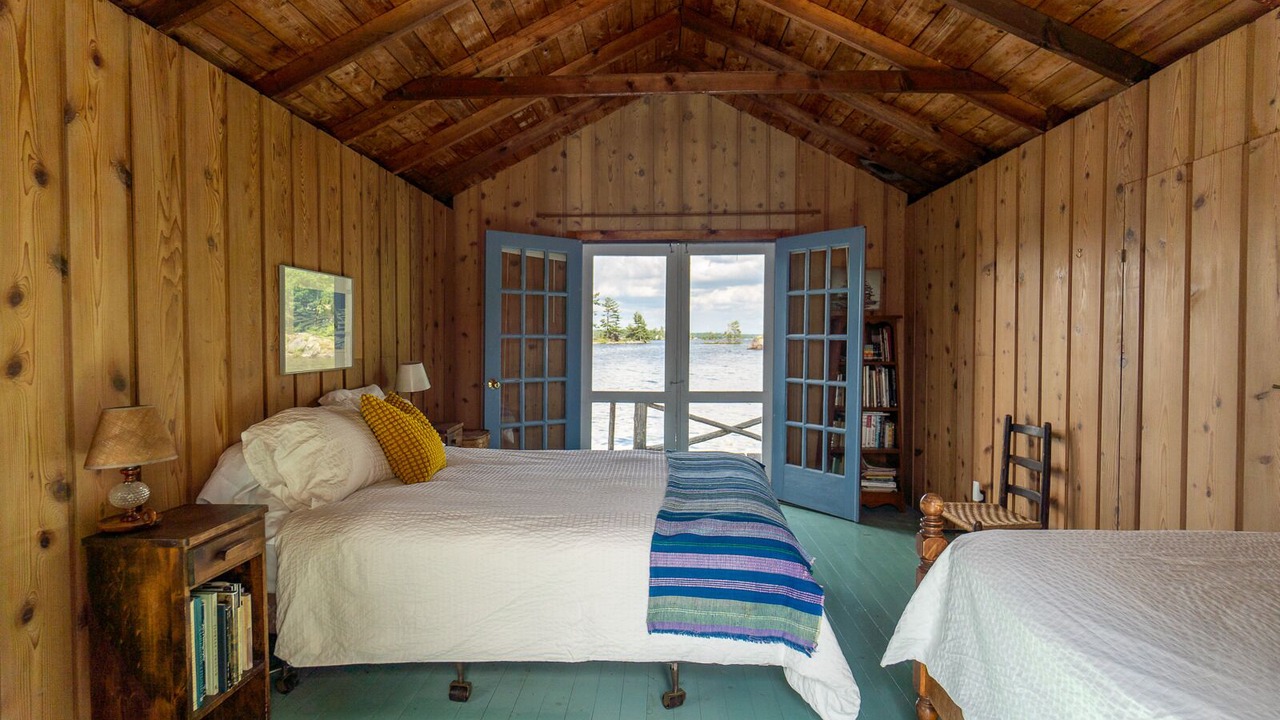 Photo of Bedroom in North Kawartha