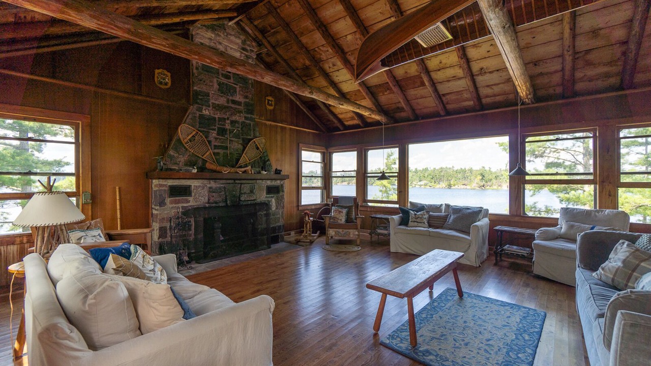 Photo of Livingroom in North Kawartha