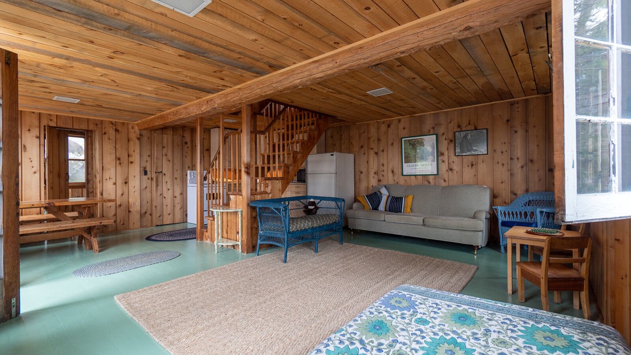 Photo of Livingroom in North Kawartha