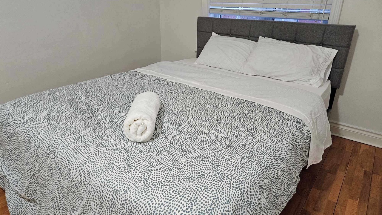 Photo of Bedroom in Willowdale