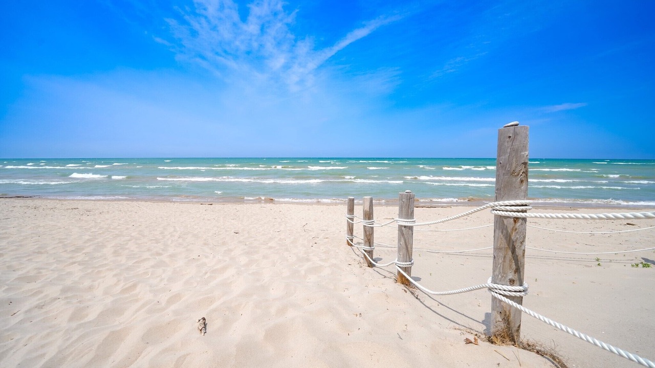 Photo of Others in Grand Bend