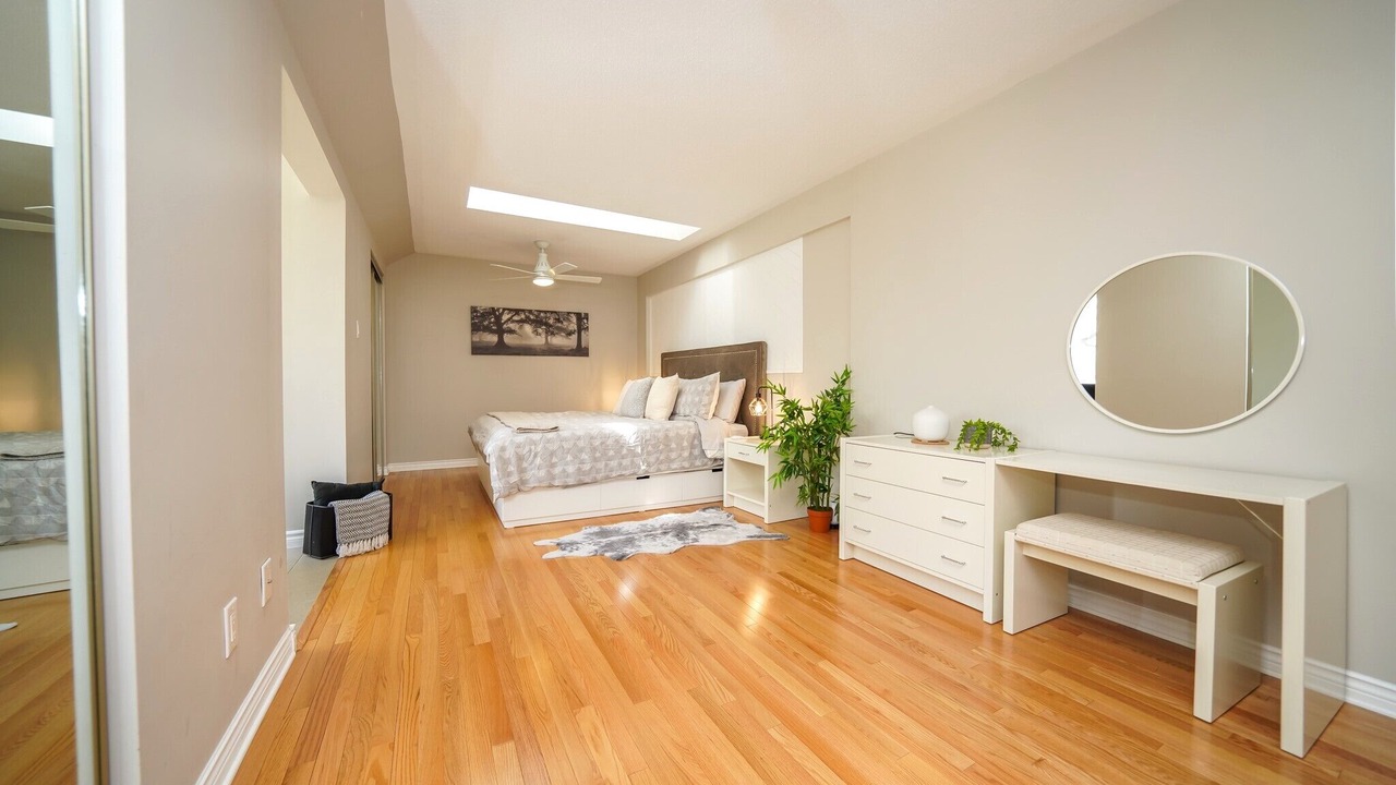Photo of Bedroom in Grand Bend