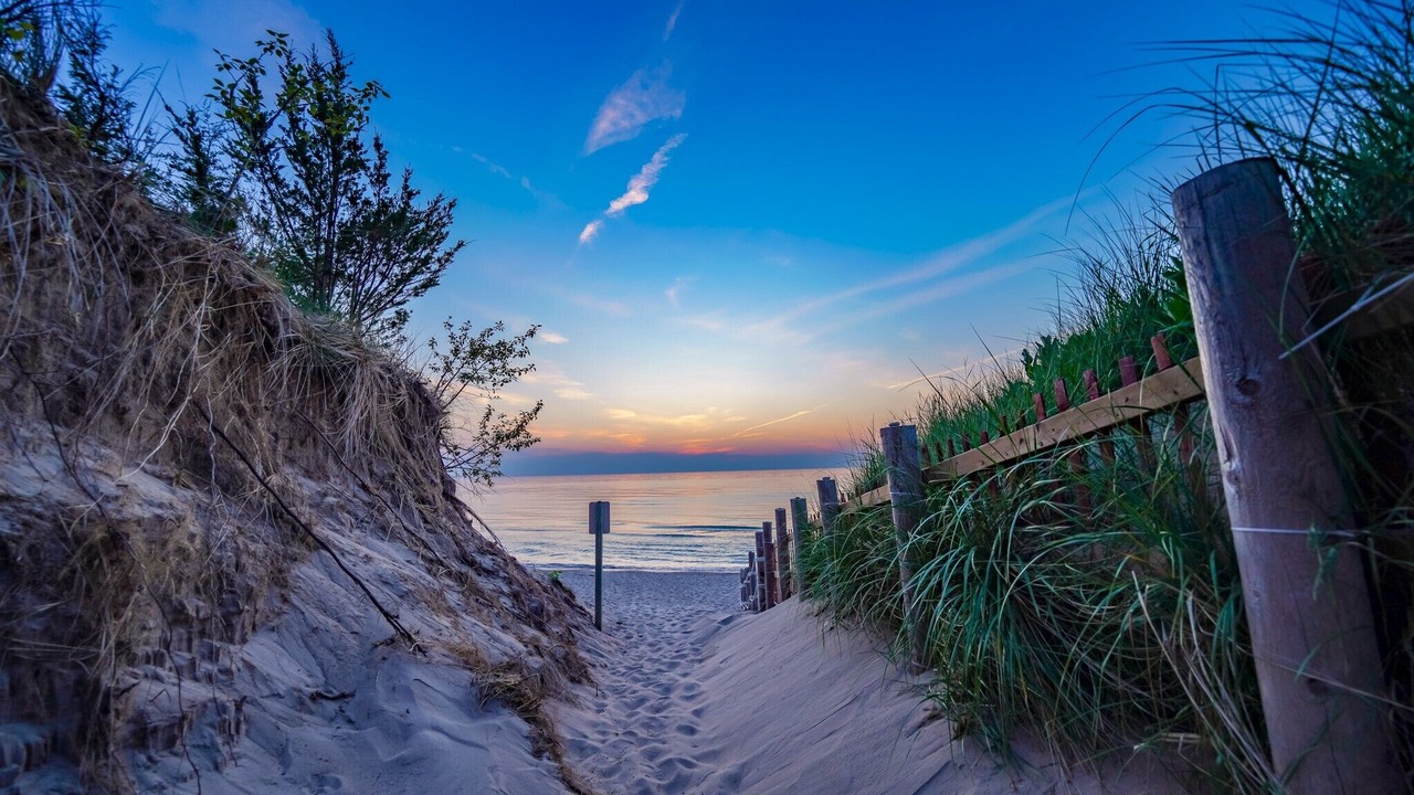 Photo of Others in Grand Bend