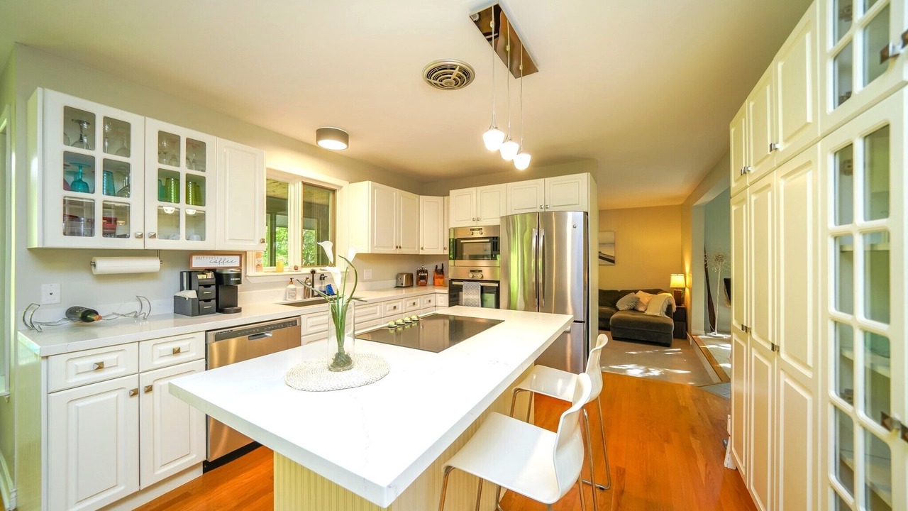 Photo of Kitchen in Grand Bend