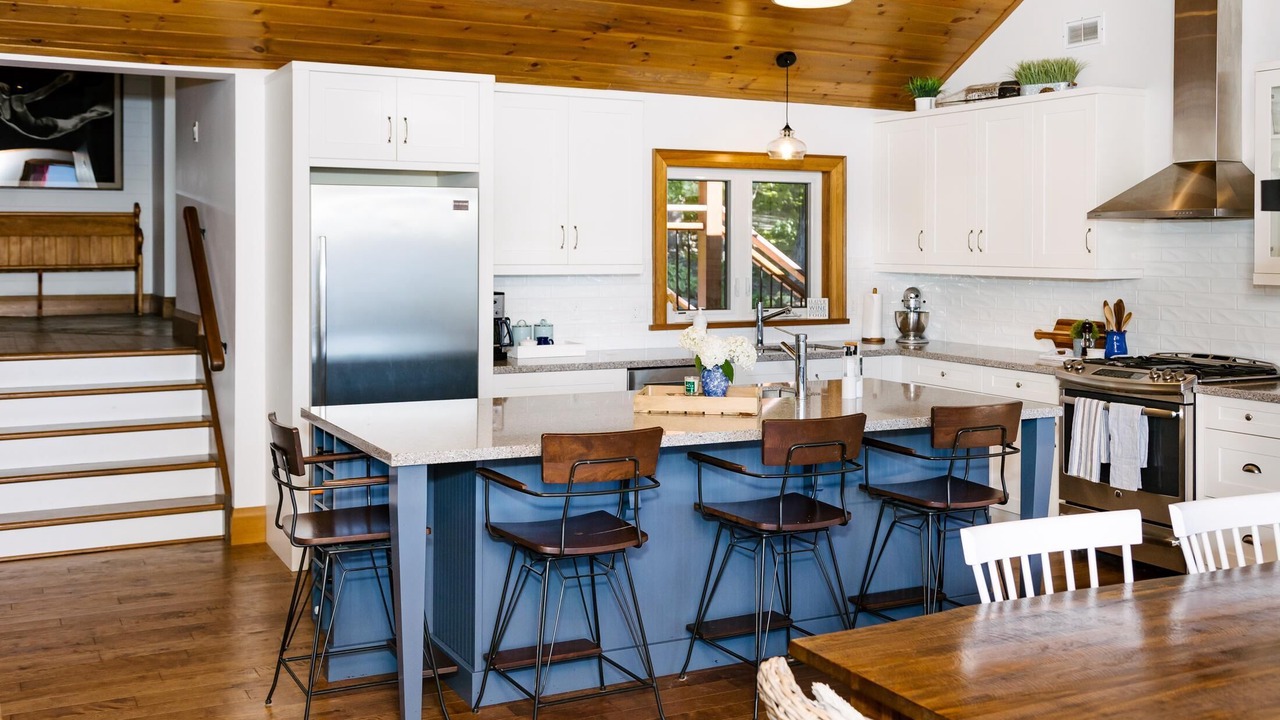 Photo of Kitchen in Dysart et al