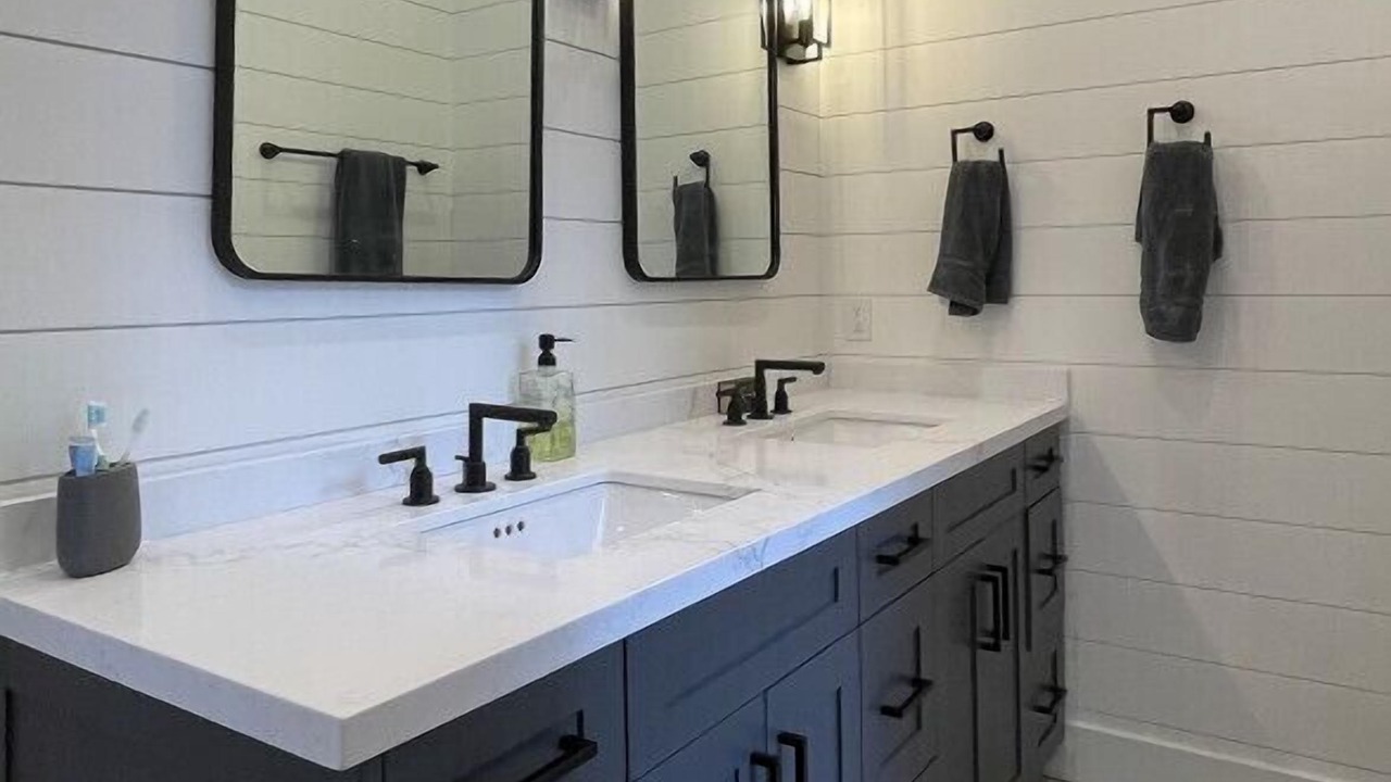 Photo of Bathroom in North Kawartha